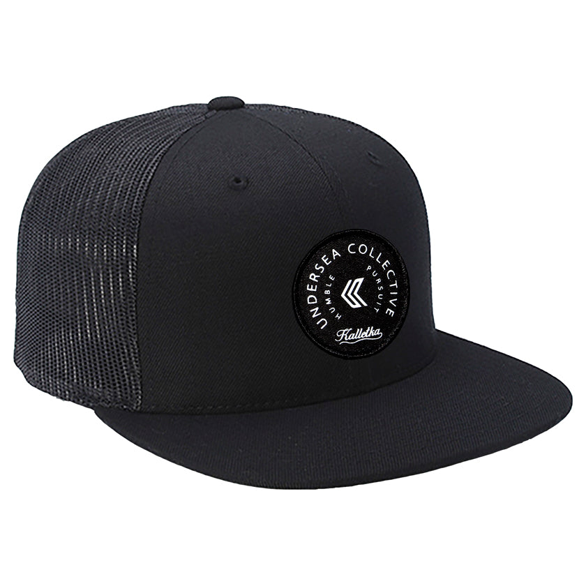 Circle Patch Mesh Back Trucker ---Black/Black